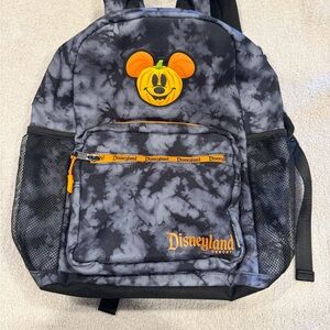 Like new ! Disney limited Halloween Black and Gray Backpack great condition